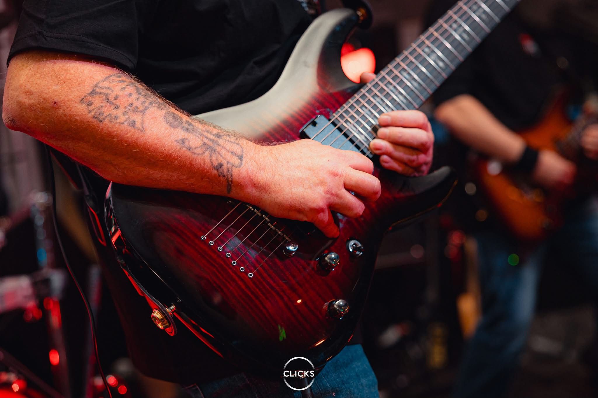 Frank, guitar player of Locura